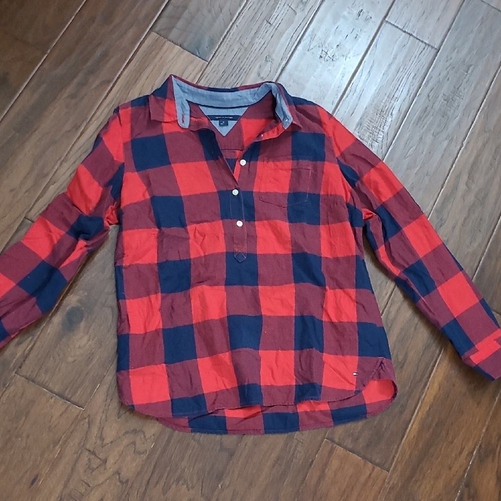 Tommy Hilfiger Red and Navy Plaid Shirt size Medium